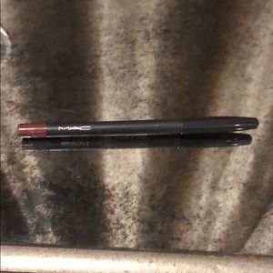 MAC Absolutely It lipliner